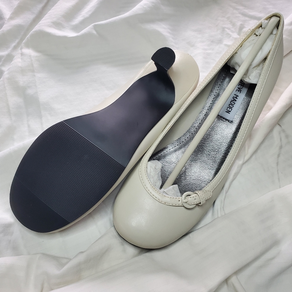 NWOT Steve Madden Round Toe Mini Heel